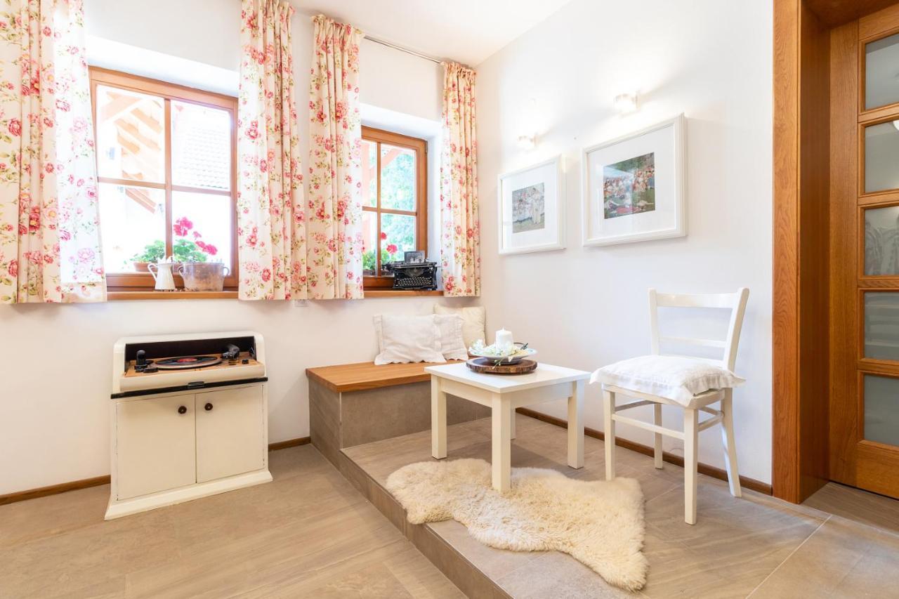 U Starenky Apartment *