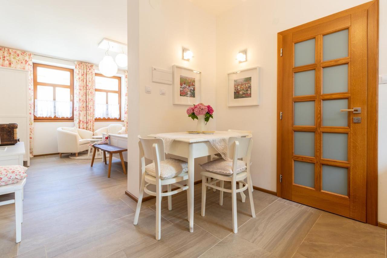 U Starenky Apartment *