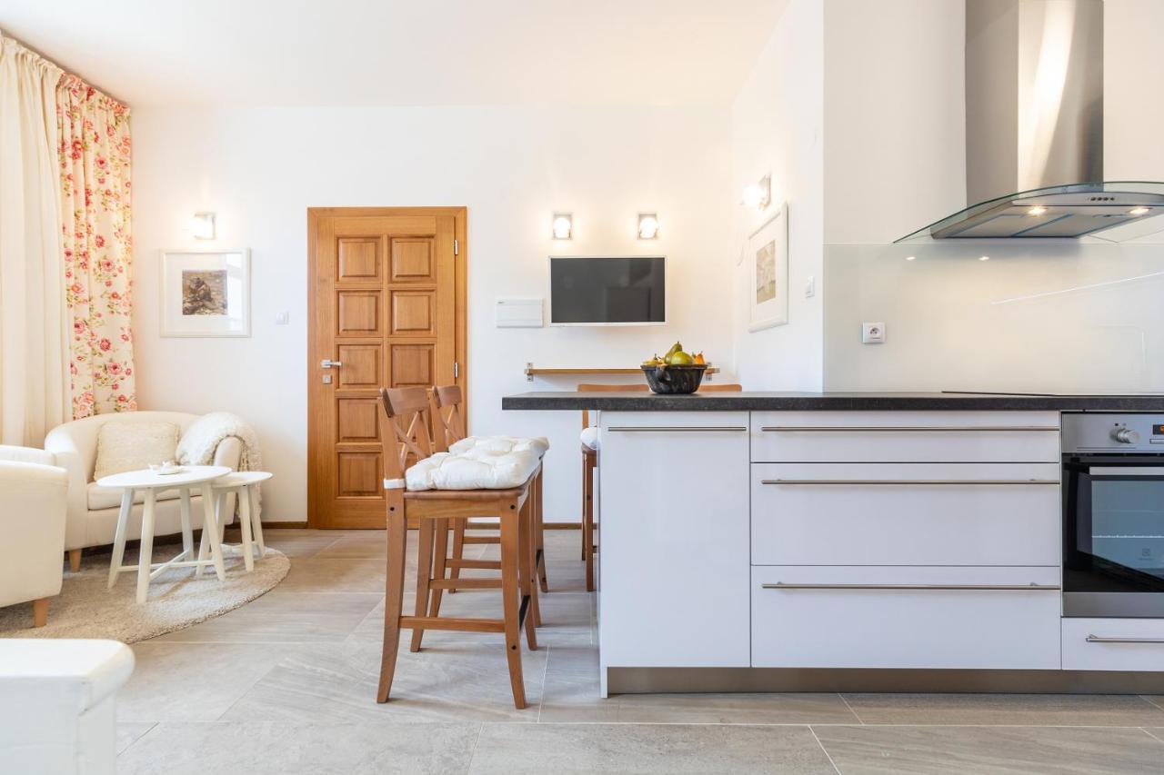 U Starenky Apartment