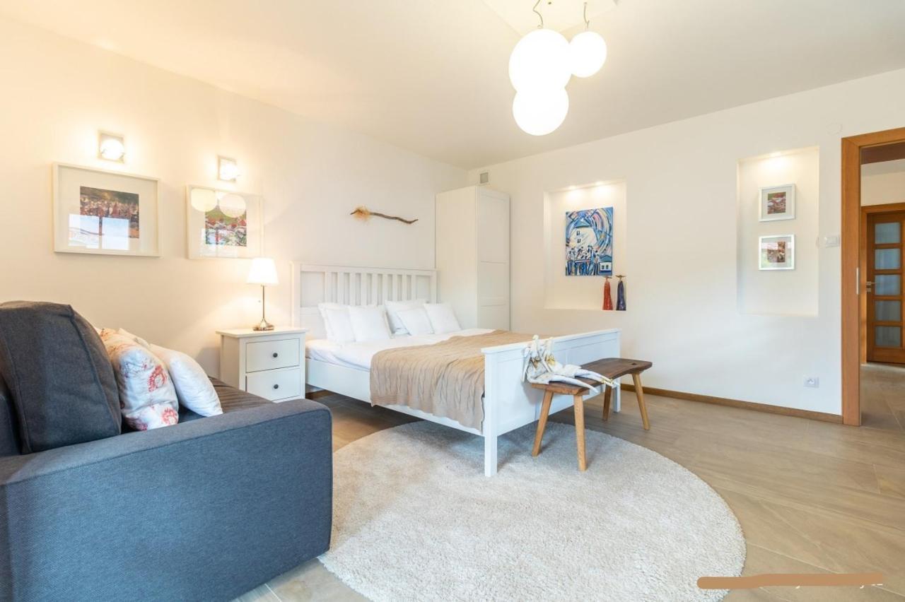 U Starenky Apartment *